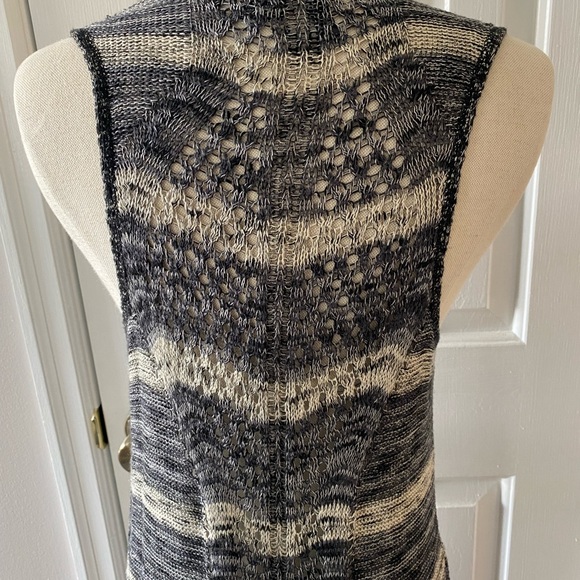 Knit Vest - Picture 9 of 12